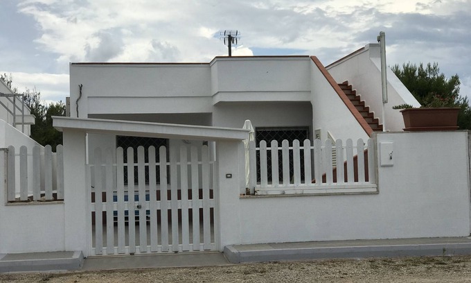 Torre Castiglione House | Villa Bonavista Torre Lapillo - Porto Cesareo sleeps 6