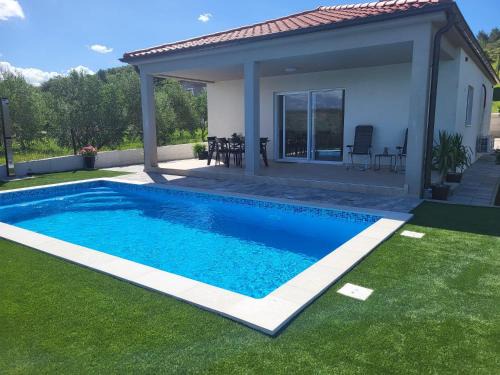 Ljubac Villa | Villa Boni