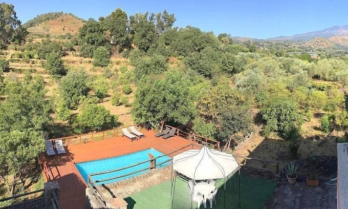 Viagrande House | Villa Carlina C: A characteristic and welcoming apartment that is part of an ancient manor house.