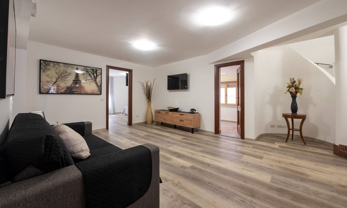 Torre Colonna-sperone Villa | Villa 'Carola Piano Terra' with Shared Pool, Wi-Fi and Air Conditioning