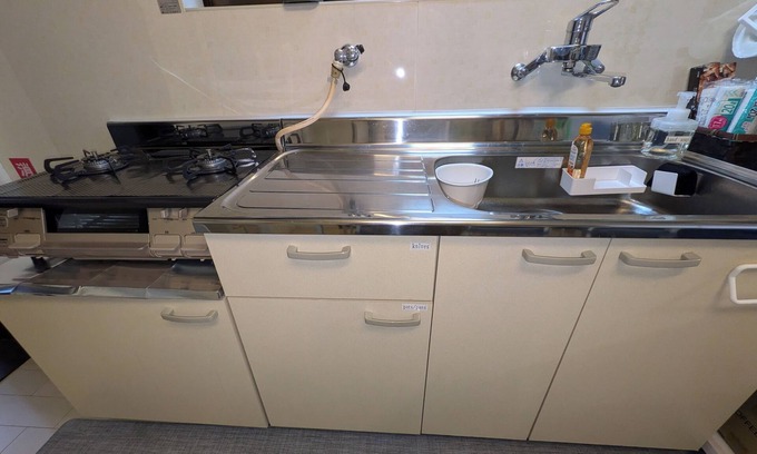 Hikone House | Villa Castle Ginza 5 min. walk to Hikone Castle 5 min. walk to Hikonyan Free parking 3 cars Villa can also be used for Biwaichi Available for 12 people One building for rent