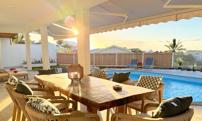 Carosse House | Villa Cosy Kerval : Elegance and Serenity with Pool and Stunning Views