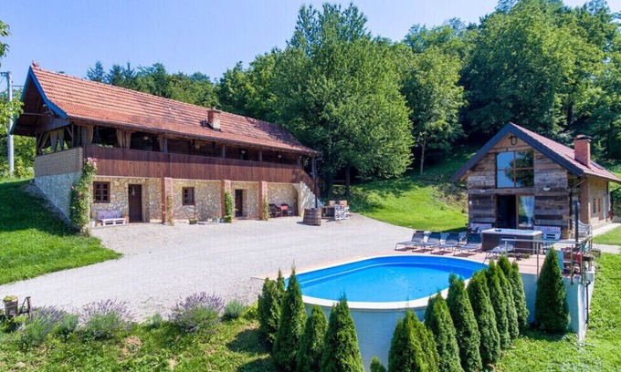 Mozenec Villa | VILLA Country house Pijevci,pool and whirlpool