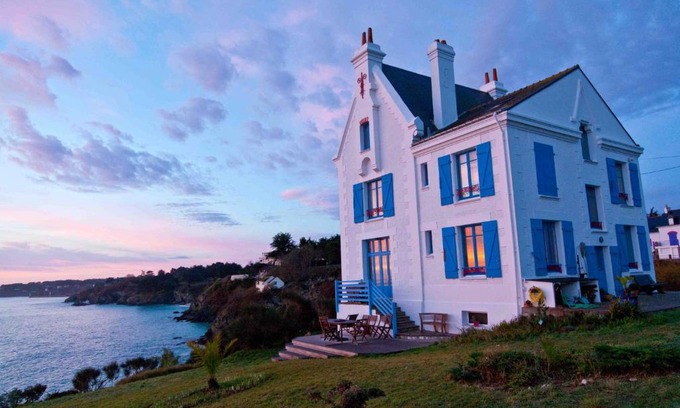 Le Palais Bed & Breakfast | Villa de Jade