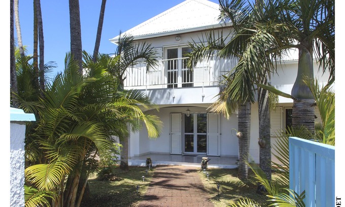 Petite-Ile Villa | Villa de Luxe, 3 Chambres, 2 Salles de Bain, Piscine Privée