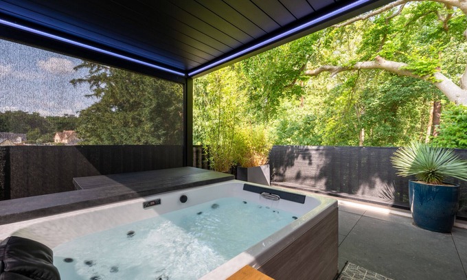Oissel House | Villa de luxe avec jacuzzi & billard proche Armada