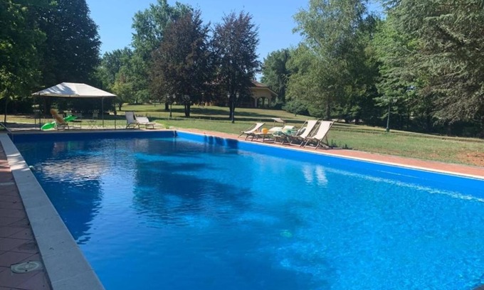 Cellarengo Villa | Villa 'Di Lambda' with Shared Pool, Wi-Fi and Air Conditioning