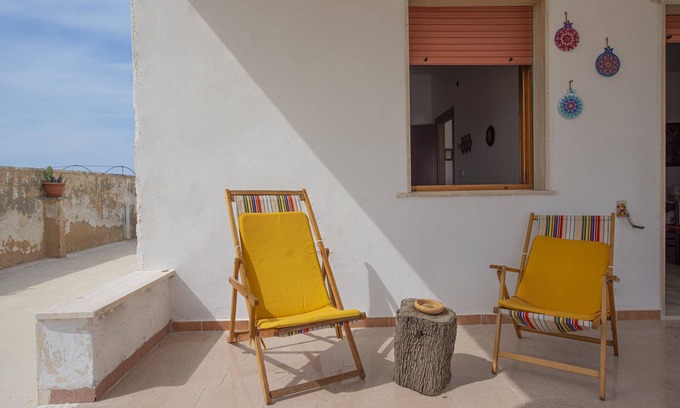 Torre Castiglione House | Villa Elisa a stone's throw from the sea