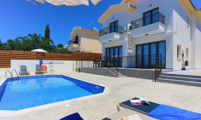 Meladeia Villa | Villa Ernica: Holiday Villa To Rent, Pool, Views, WiFi, A/C