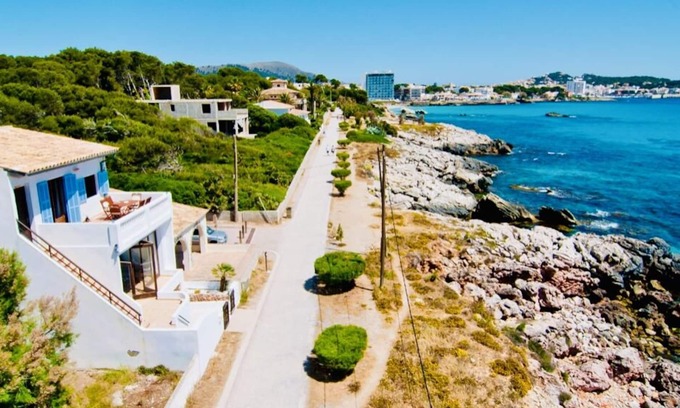 Son Moll Villa | Villa facing the sea - Sa Pedrus