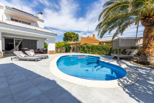 Calafat Villa | Villa Fenicia