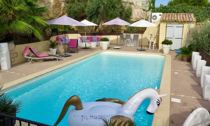 Martigues Villa | Villa Fiora vacation rental rated 4 stars