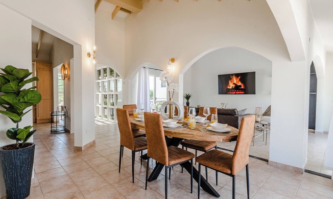 Bubali House | Villa Fontana 2 - Luxury Aruba Villa Near Eagle Beach w/Private Pool