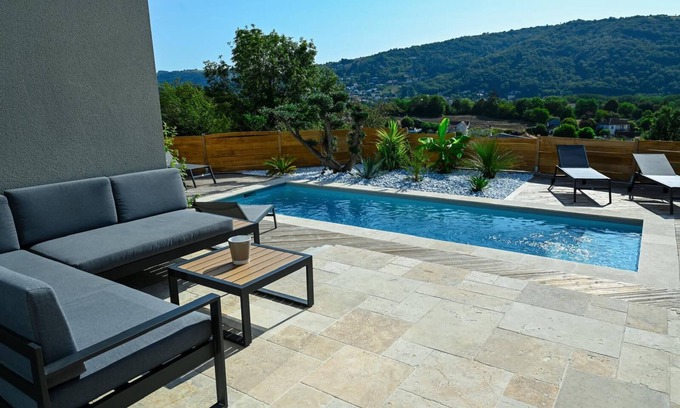 Villefranche-de-Rouergue House | Villa Kevin Piscine, Pool House et Pétanque 6 à 8 Personnes