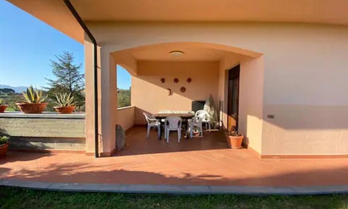 Montecarlo Villa | Villa Giulia surrounded by greenery