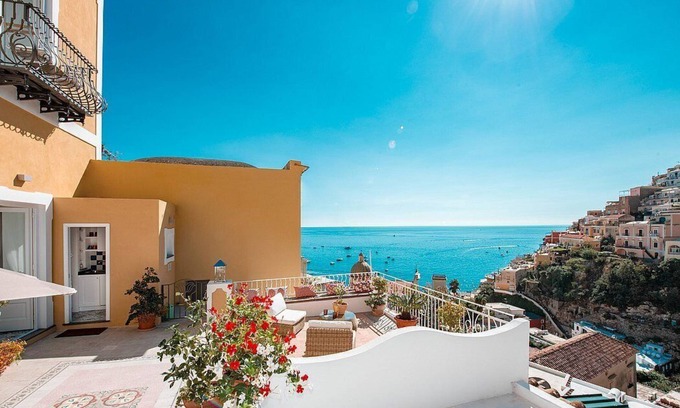 Positano City Centre Villa | Villa Idra: A charming and bright two-story villa in the heart of Positano, with Free WI-FI.