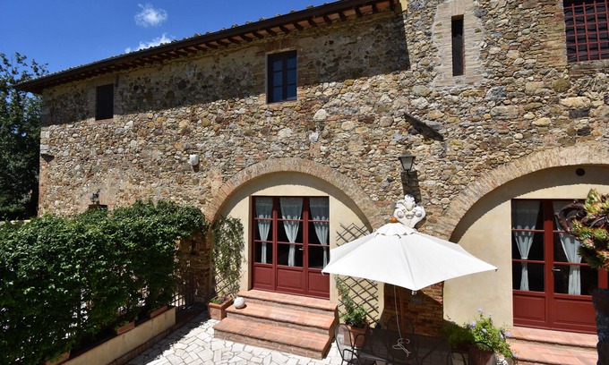 Villa Parigini Villa | Villa in Chianti near Siena, view of garden and private pool