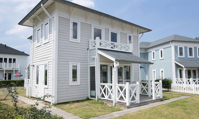 Municipality of Hellevoetsluis Villa | Villa in Hellevoetsluis near North Sea Beach