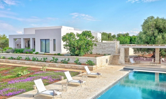 Ostuni Villa | Villa in Ostuni with 6 bedrooms sleeps 11