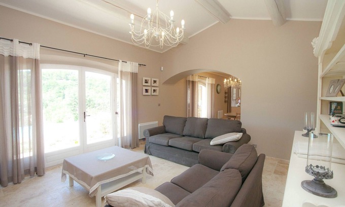 Martres-Tolosane Villa | Villa in Provence with Infinity Pool