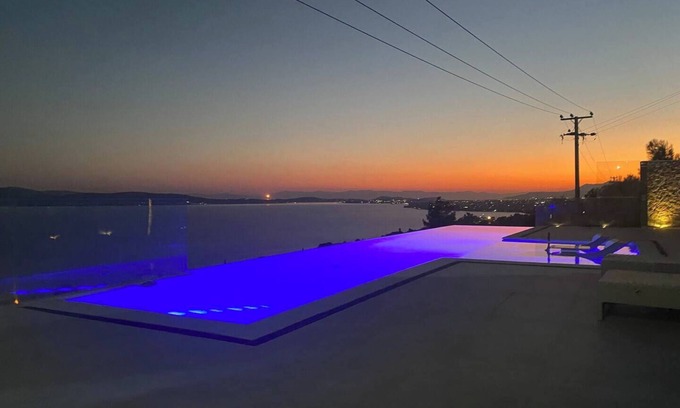 Loutropyrgos Villa | Villa Infinity