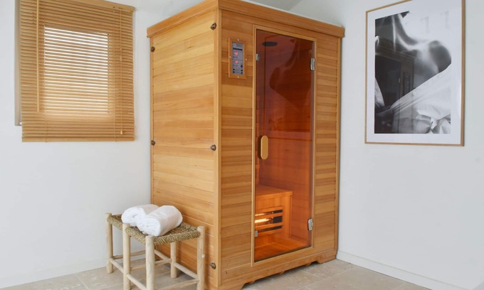 Lembras House | Villa l'Insolente- Luxury gite for couples-Spa-Sauna-Naughty games-Park 4000m2