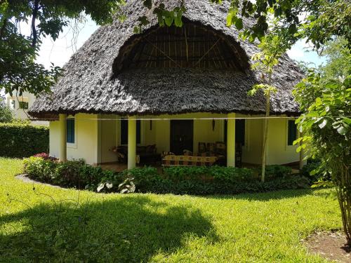 Galu Villa | Villa LeoMar Diani Beach