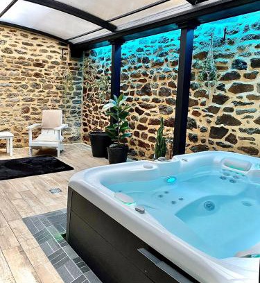 La Vicomte-sur-Rance Bed & Breakfast | Villa Lily Spa, chambre d’hôtes avec spa privatif