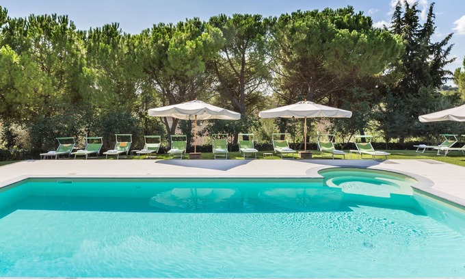 Morro d'Alba Villa | Villa Lorena with pool, surrounded by a park of olive trees, just 15 km from the beach of Senigallia