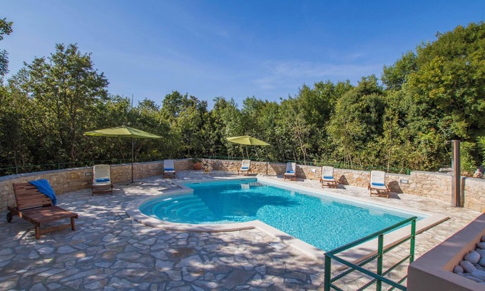 Stanisovi Villa | Villa Marina, Spacious 4 Bedroom Villa with Access to Two Shared Pools