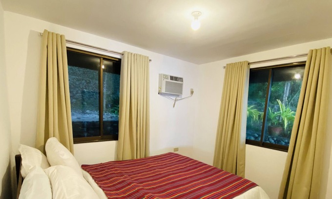 Mabini House | Villa Milagros Dive Inn Anilao Main House - BEACHFRONT