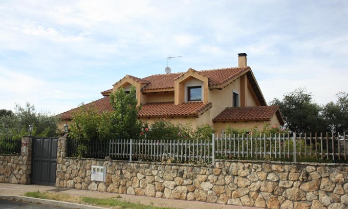 Carrascal de Barregas House | Villa Miranda