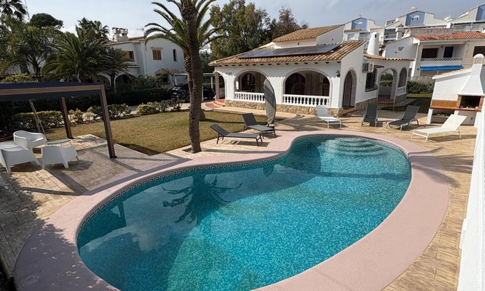 Les Deveses House | Villa mit Pool Nahe Sandstrand