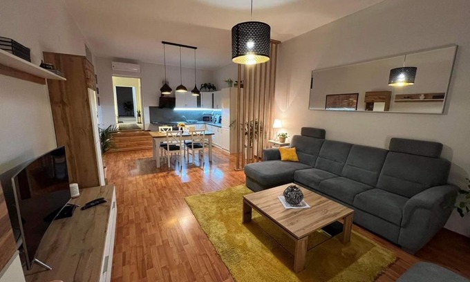 Kralovsky Chlmec Villa | Villa Monica