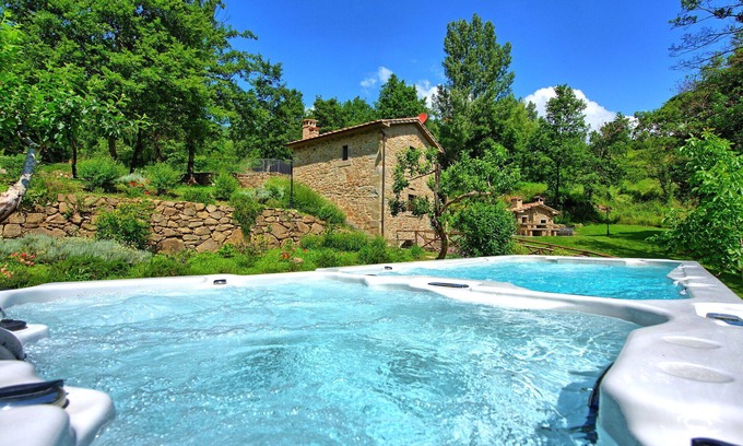 Pieve di Chio Villa | Villa Mulino - Completely renovated old mill in Tuscany