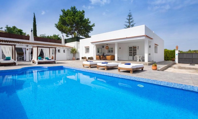Sant Rafael de Sa Creu Villa | Villa near Ibiza Town Sleeps 10