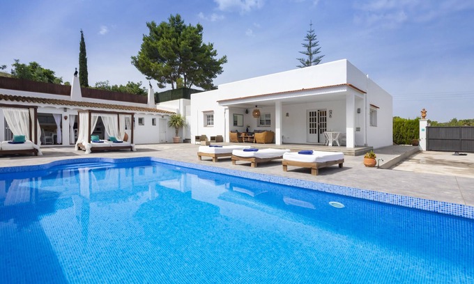 Sant Rafael de Sa Creu Villa | Villa near Ibiza Town Sleeps 10