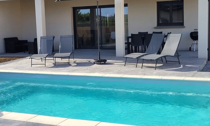 Vallon-Pont-d'Arc Villa | Villa Neuve Avec Piscine Privée à Vallon Pont D'arc
