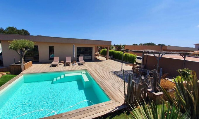 Lecci Villa | Villa Onda piscine chauffée 3 ch plage 1 km de la plage