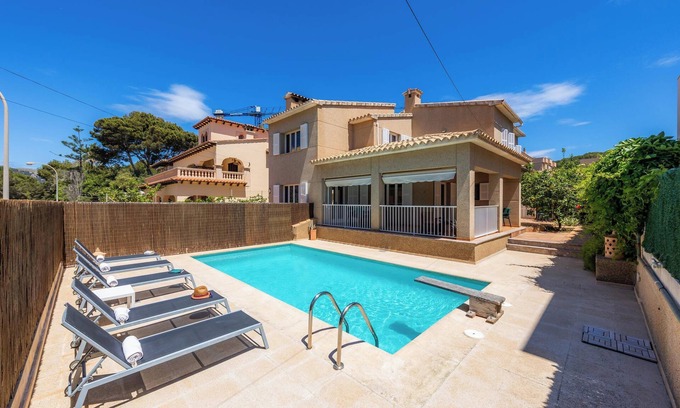 Es Pelats House | Villa "Paca" with Pool, Air Conditioning, Fireplace, Wi-Fi & Garden