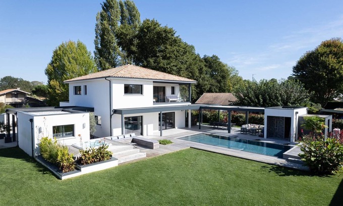 Tosse House | Villa Palawan Avec Piscine Chauffée, SPA et Sauna