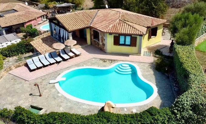Tanaunella Villa | VILLA PEONIA - SEA VIEW with PRIVATE POOL and GARDEN - PARKING PLACES