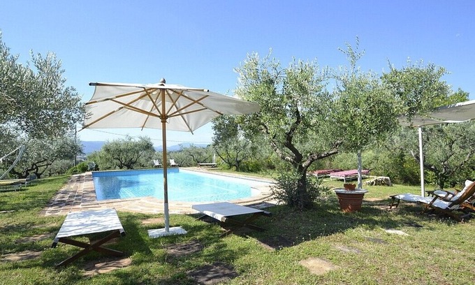 San Brizio Villa | Villa Prestigio Grande: A charming three-story historical villa situated in an elegant eighteenth-century building, with Free WI-FI.