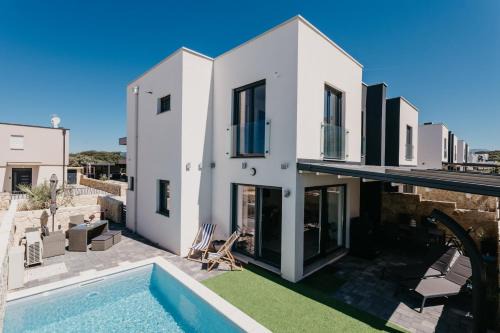 Kolan Apartment | Villa RD Mandre - Private Paradise with Pool & beautiful Garden