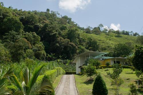 Vergara House | Villa Romero Hospedaje