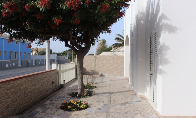 Punta Secca Villa | Villa Rosso Corallo, near the sea, with a 200 sqm garden and large outdoor areas