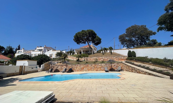 Almada Villa | Villa "SOL" With private Pool Set In Landscaped Gardens near Costa da Caparica
