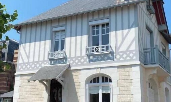 Deauville Villa | Villa Soleil Levant