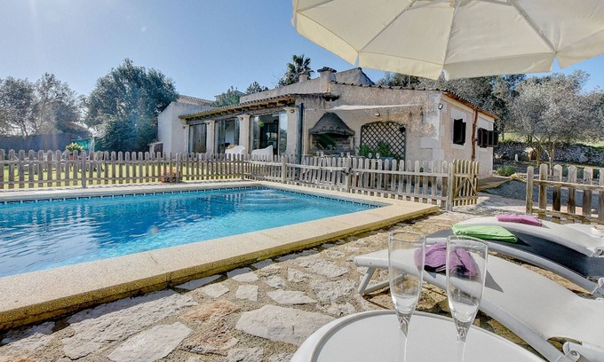 Erzincan Villa | Villa Son Cigala with pool and garden ideal for families with children