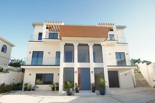 Tower Isle Apartment | Villa Topenga Deluxe Studio